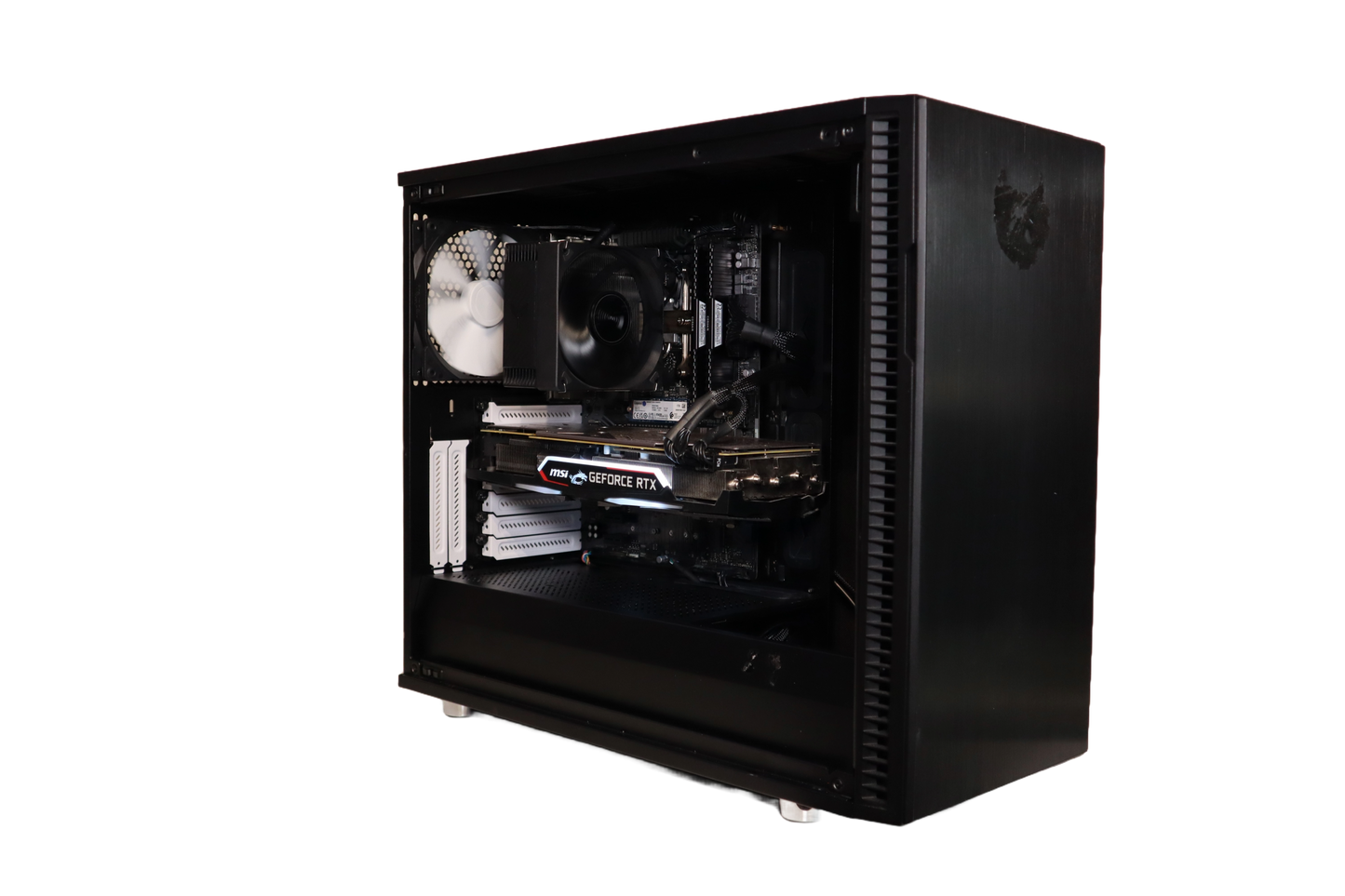 Ryzen 9 3900X / RTX 2080 / 16GB DDR4 / 1TB M.2 SSD / 12kk Takuu!
