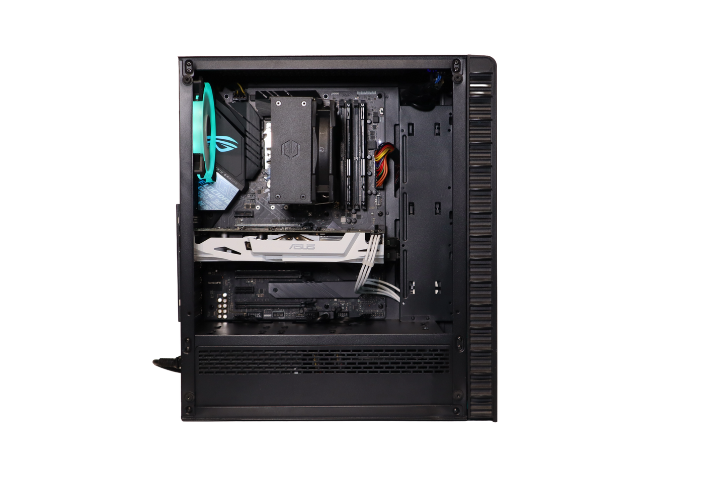 I5 9600K / GTX 1060 6GB / 16GB DDR4 / 240GB SSD + 1TB HDD / 12kk Takuu!