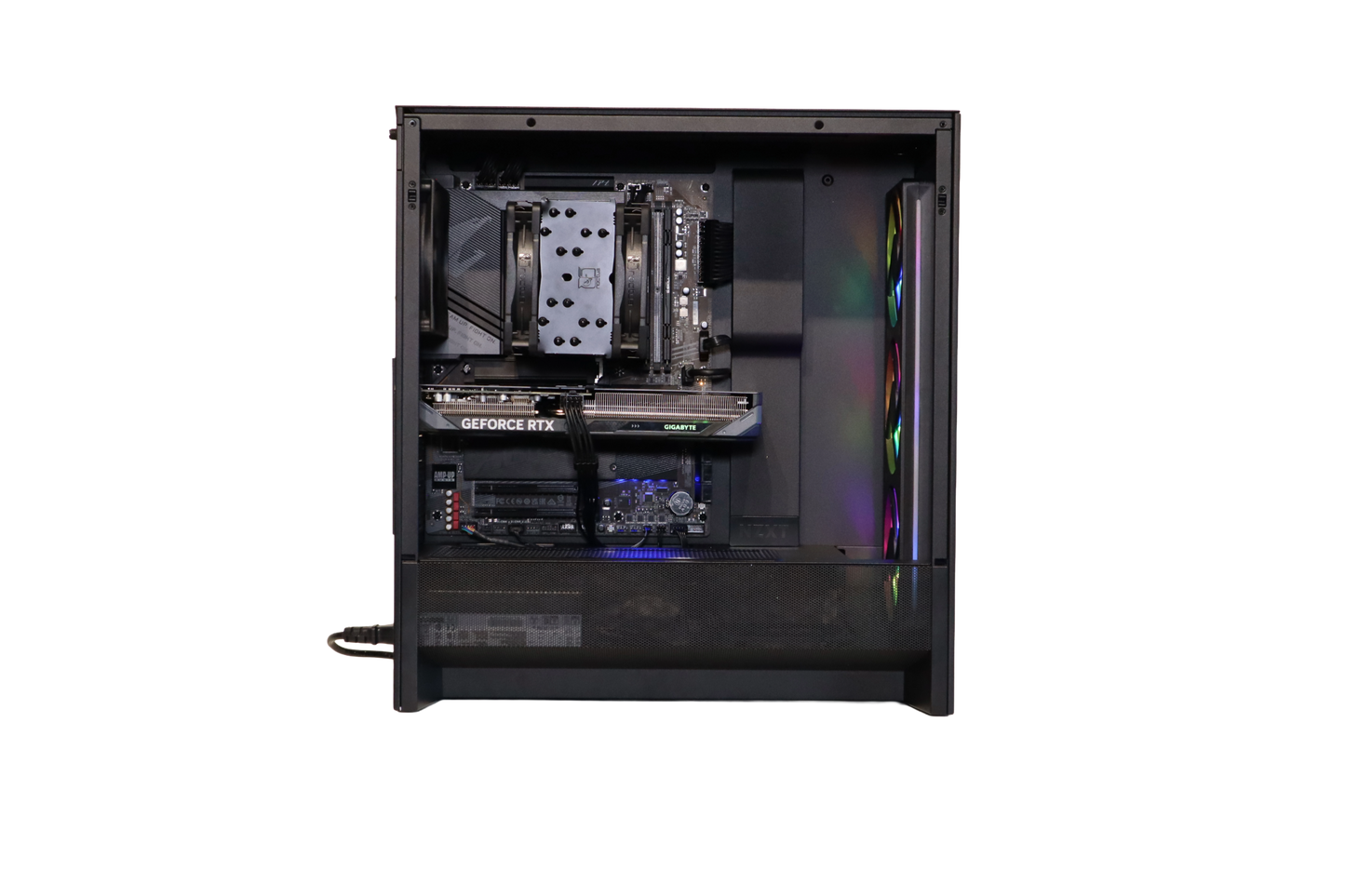 I5 14600KF / RTX 5060 Ti / 12kk Takuu!