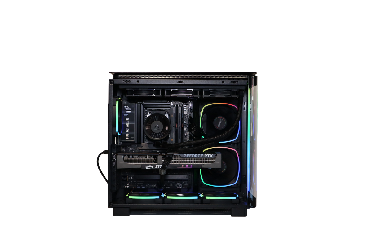 Ryzen 9 9950X / RTX 5070 Ti / 12kk Takuu!
