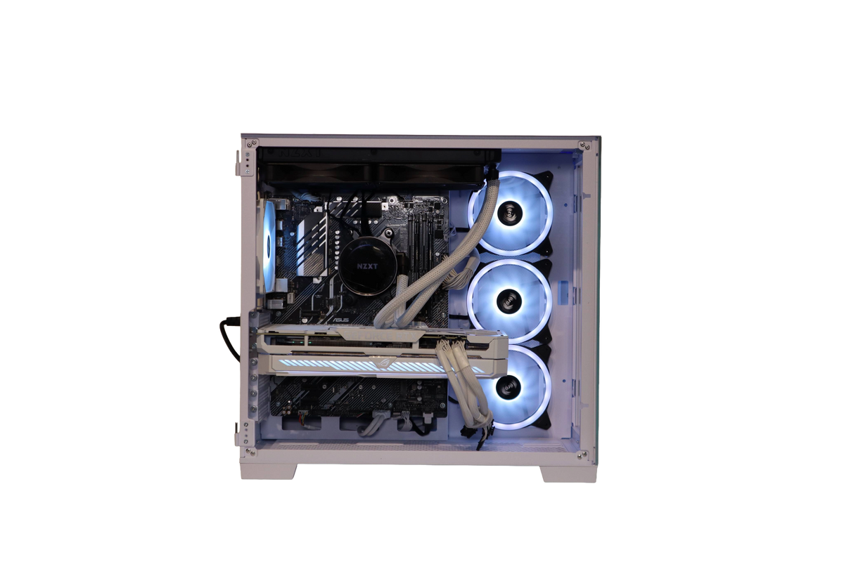 Ryzen 7 3700X / RTX 3070 / 12kk Takuu!