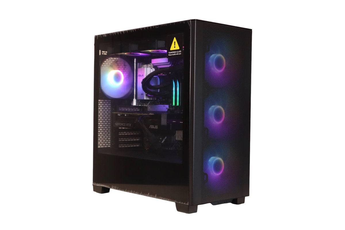 Ryzen 7 7800X3D / RTX 5070 / 12kk Takuu!
